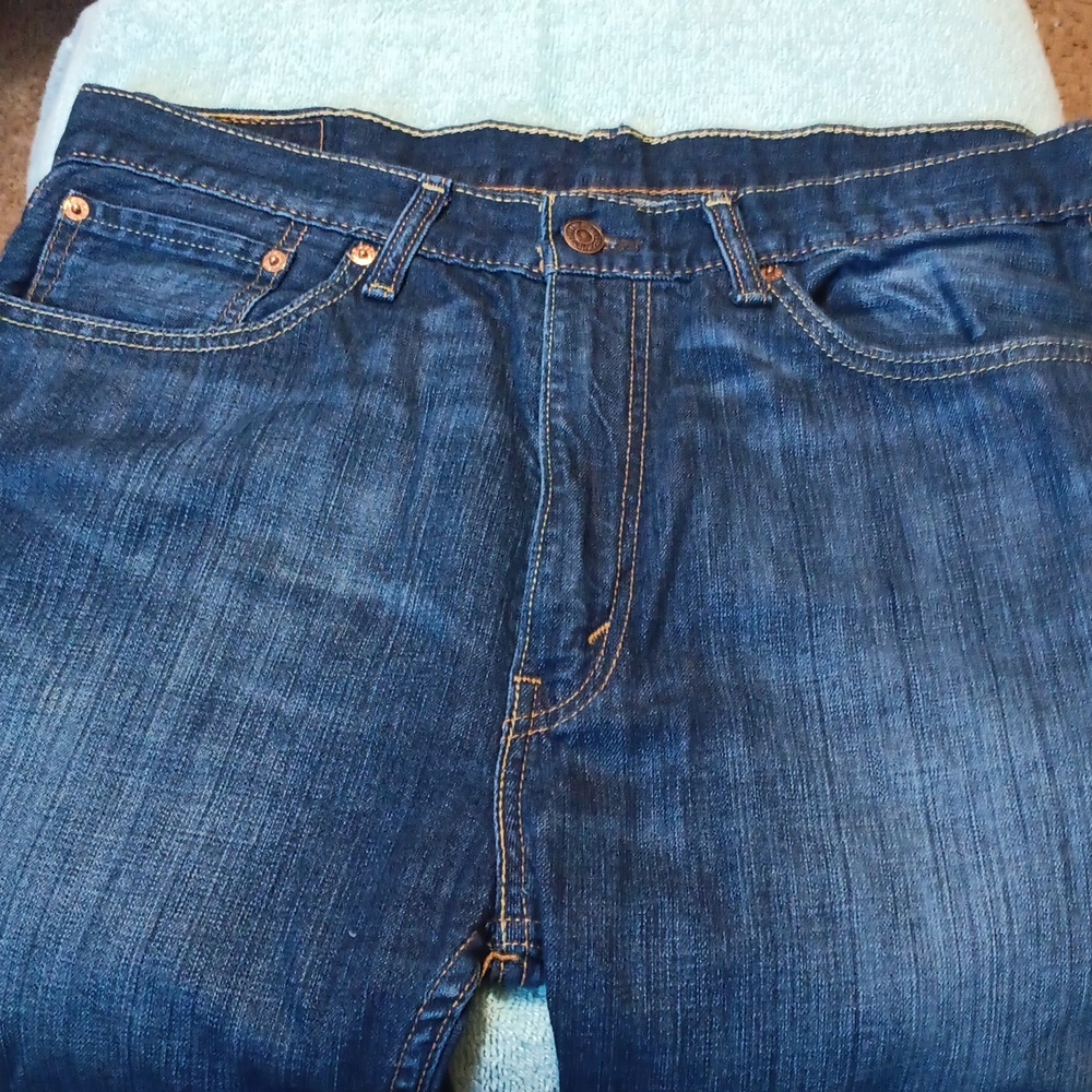 Levi's 36" 34" straight leg